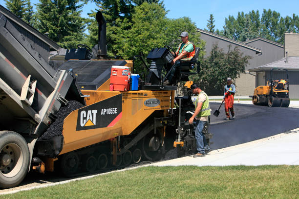 Best Asphalt Driveway Paving in Crystal Lakes, OH